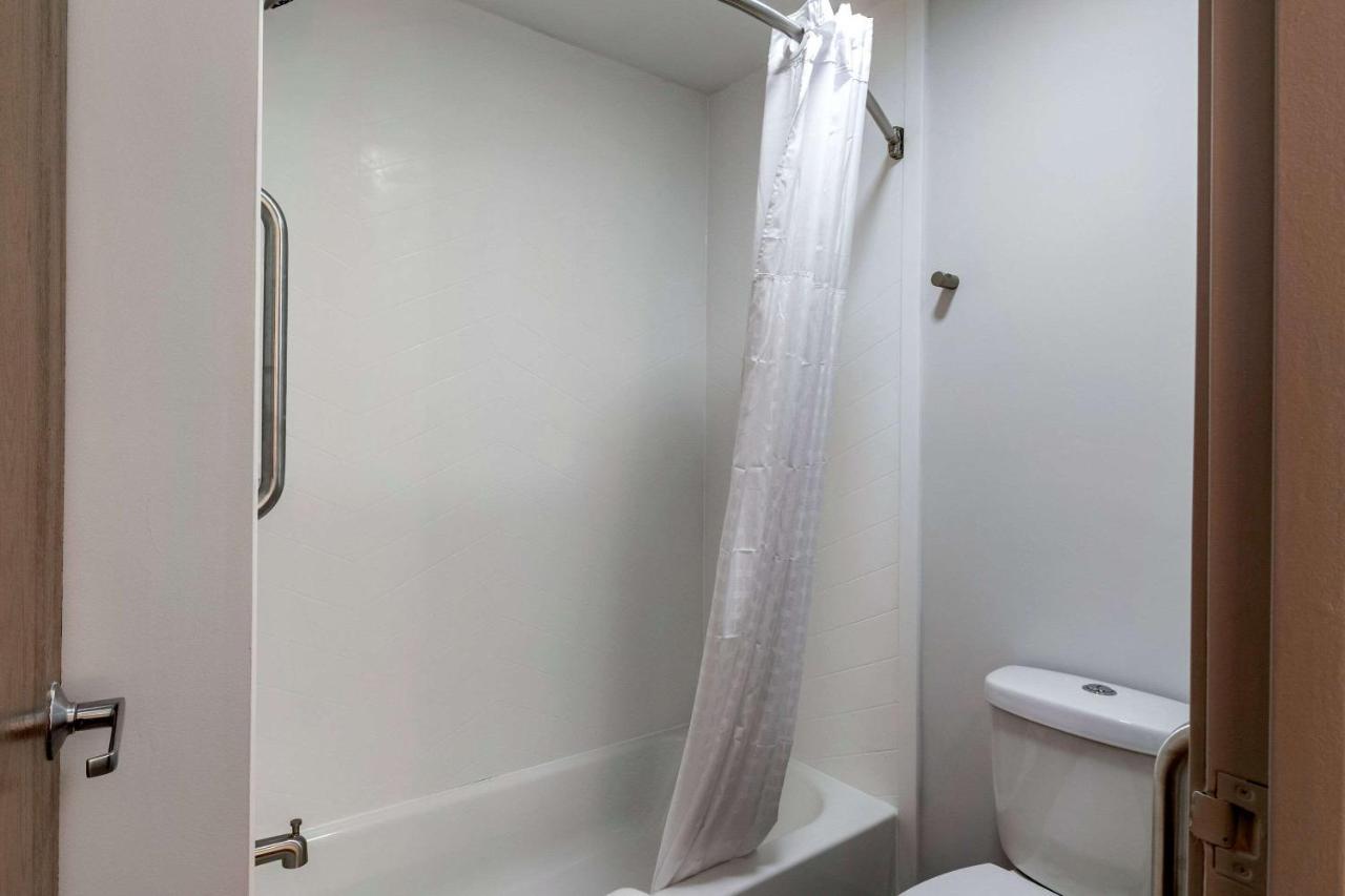 Comfort Inn Mount Pleasant - Расин Экстерьер фото